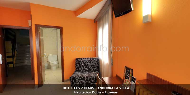 habitacion-doble-naranja2-hotel-les-7-claus-1.jpg