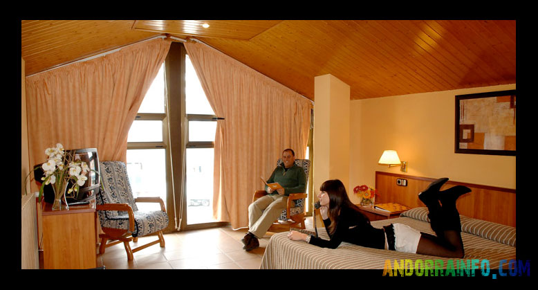 habitaciones-hotelrefugidelsisards1.jpg