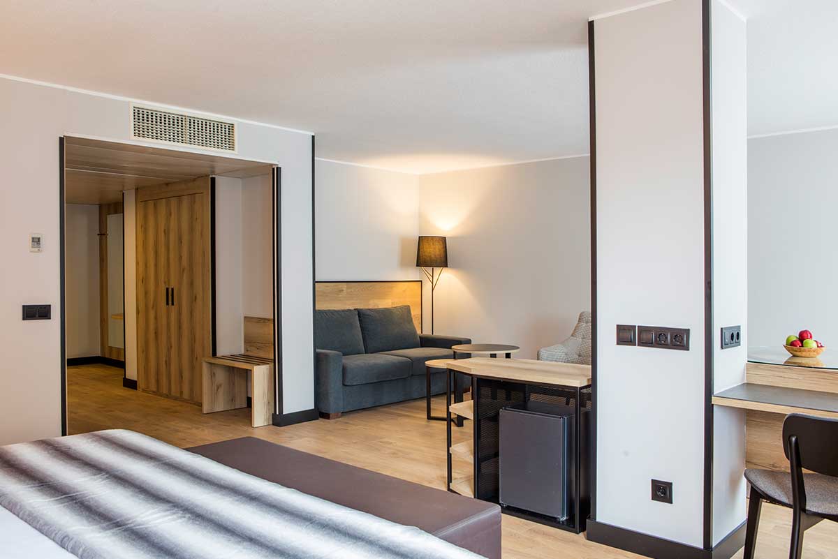 hotel-acta-art-andorra-habitacion-suite-1.jpg