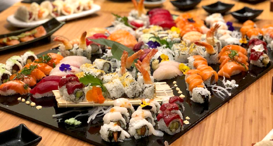 restaurante-japones-guinza-41-tabla-sushi.jpg